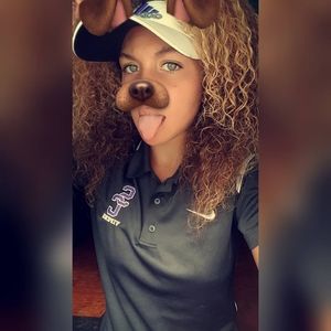 Meet your Posher, Adriana